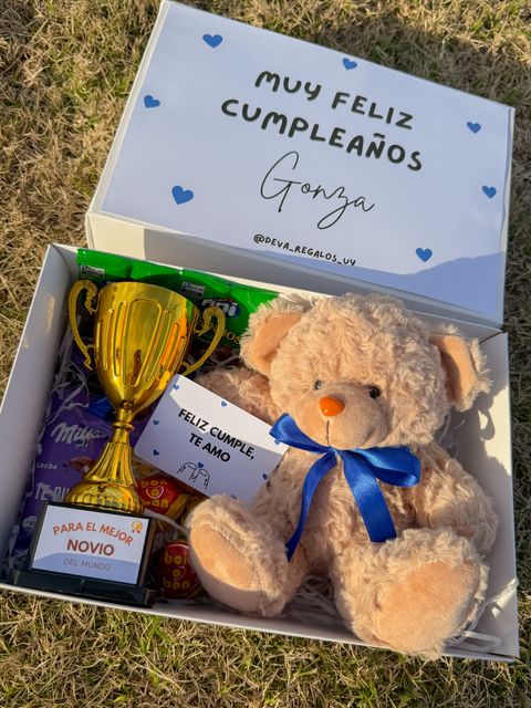 Box Osito Azul + Trofeo Personalizado 💙