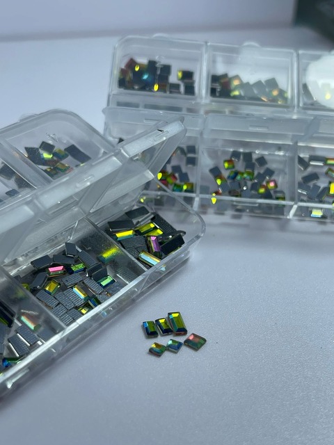 CAJA DE CRISTALES CUADRADOS TORNASOL