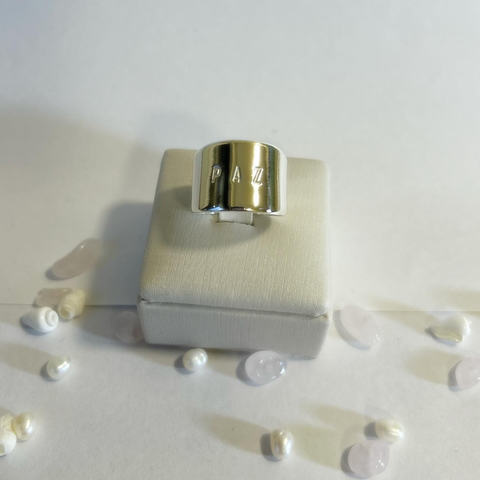 Anillo Bendecida con grabado
