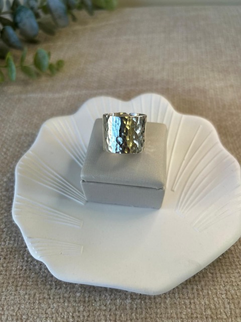 Anillo Bendecida con textura