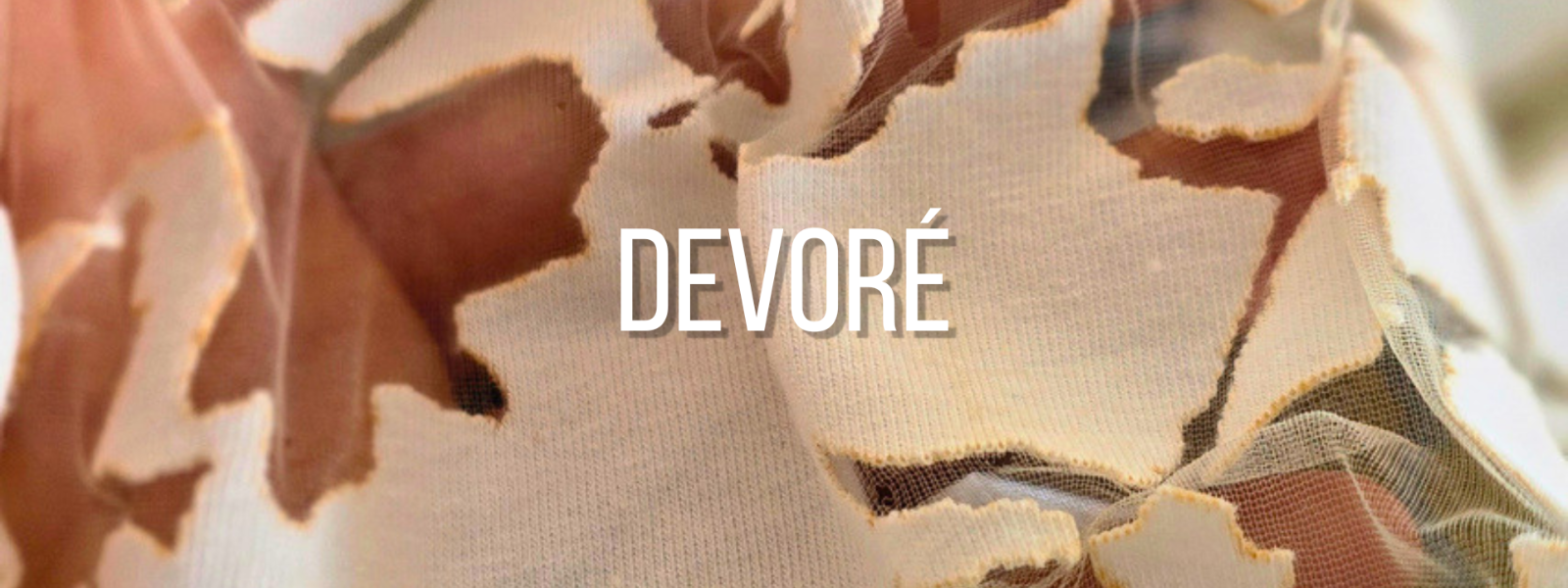 Receta y paso a paso para hacer Devoré artesanal. Aprendé a degradar fibras textiles y crear transparencias únicas en tus telas.