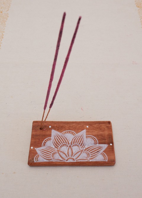Porta Sahumerio de madera pintado 