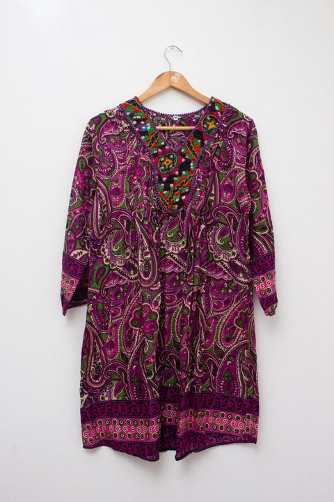 Vestido Violeta con arabescos