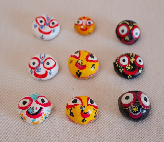 Prendedor de Jaganatha, Subhadra y Baladeva 