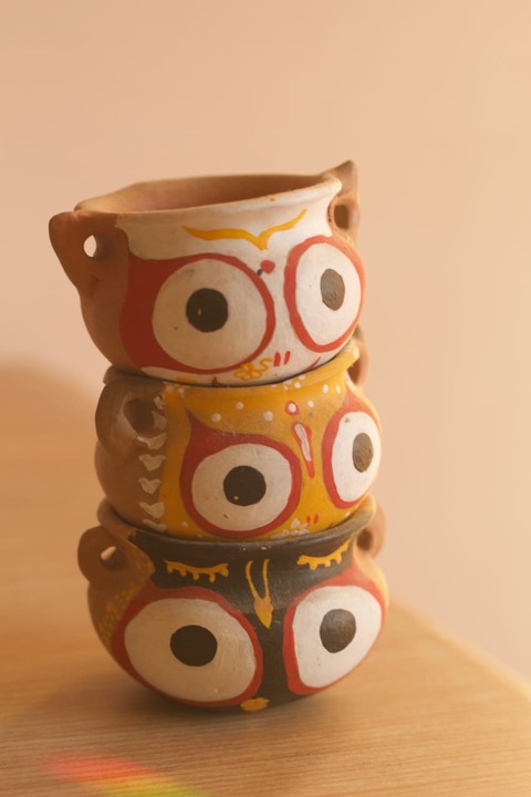 Vasijas de Jagannatha, Subhadra y Baladeva