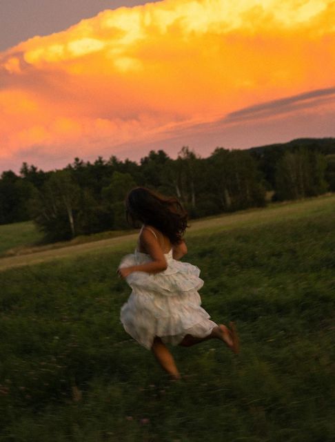 Saturno en Aries: cuando el fuego aprende a sostenerse