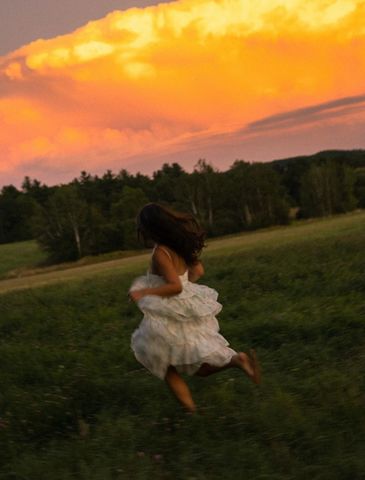 Saturno en Aries: cuando el fuego aprende a sostenerse