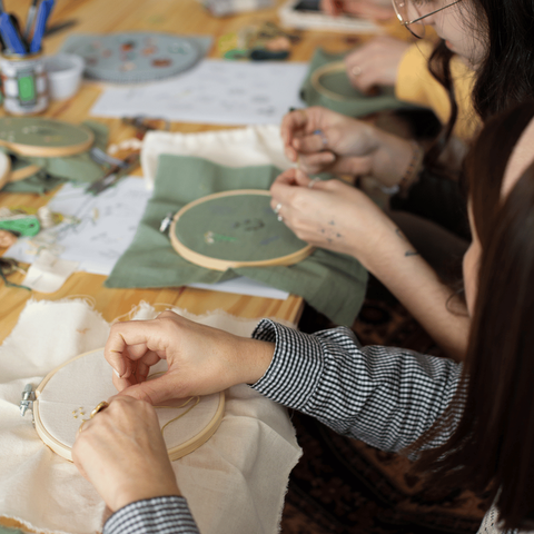 Taller de Bordado en Pilar (seña)