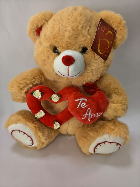 Oso Marrón  con dos corazones 