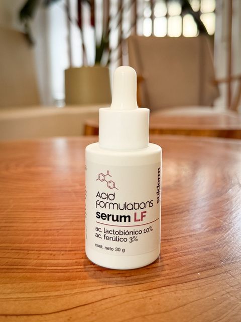 Serum LF (ácido lactobiónico 10% + ácido ferúlico 3%)