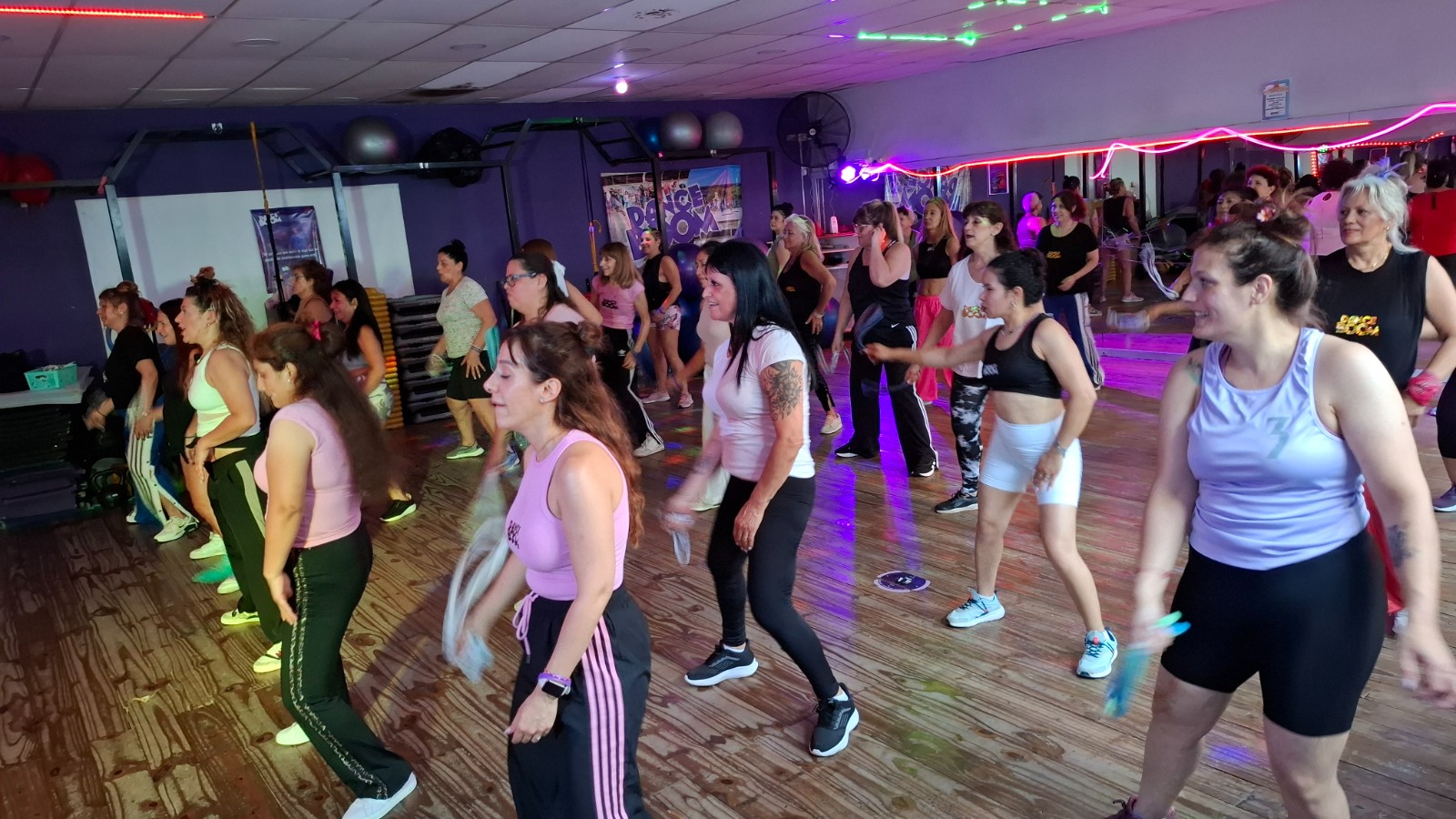 Clases de Ritmos con el Método DANCE BOOM