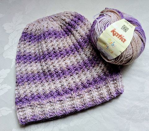 Un gorro de abrigo, super lindo y super fácil!!