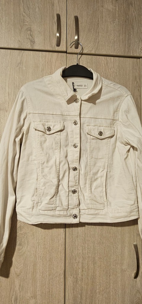  CHAQUETA BLANCA MANGO – Estilo Urbano 