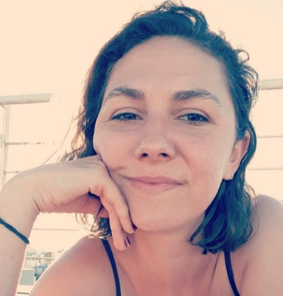 Amalia E., Dentist from Buenos Aires