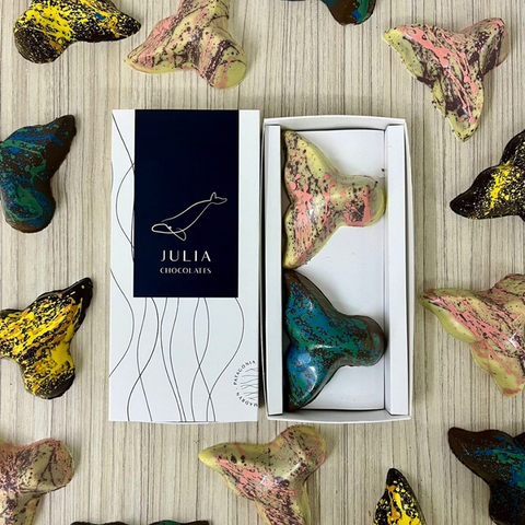 27.500 colas de ballena a mano