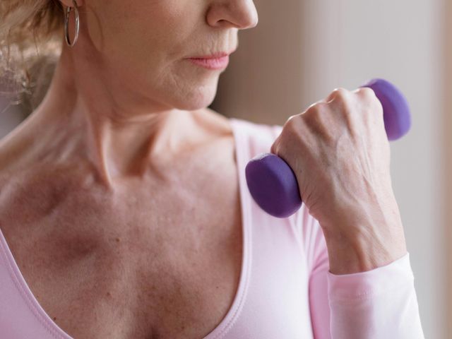 Rutina diaria +60 años para combatir la sarcopenia