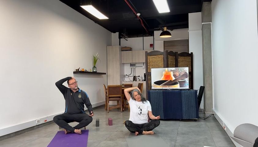 YOGA SPIRE - Yoga en el camino de la Felicidad