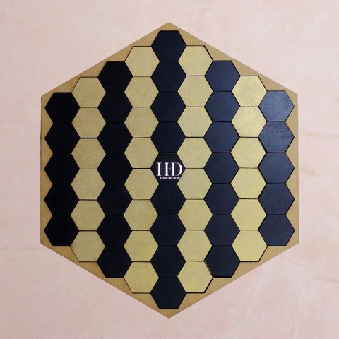 Panal fractal Hexagonal -dorado y negro - 15 cm