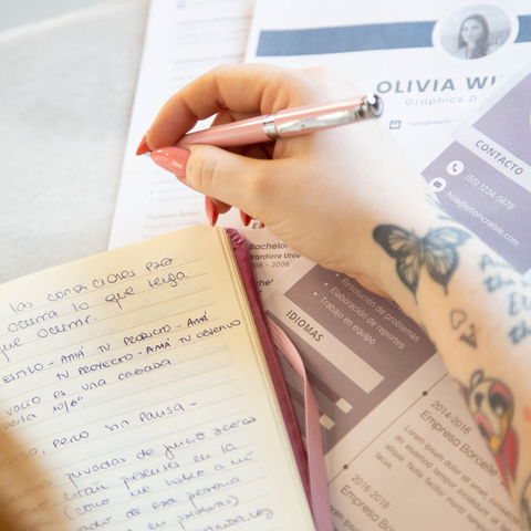 Combo: Diseño de Curriculum Vitae + LinkedIn + Sesión de Foco Profesional