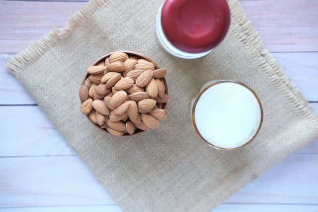 Leche de Almendras Casera