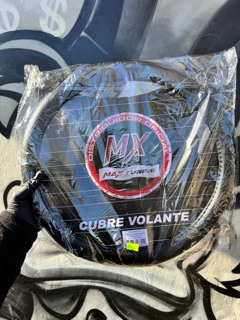 CUBRE VOLANTE NEGRO