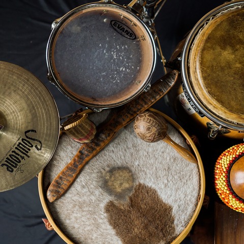 Clases en Vivo, Ejercicios, Charlas Legüeras, Libros, Partituras, Entrevistas, Inéditos...