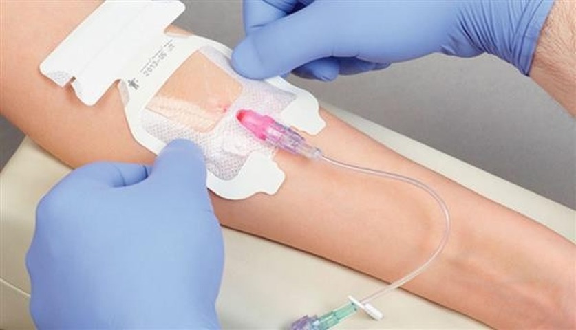 CUIDADO DE ACCESOS VASCULAR PERIFERICO CORTO