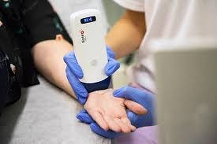  ECOGUIADA PARA COLOCACION DE ACCESOS VASCULARES