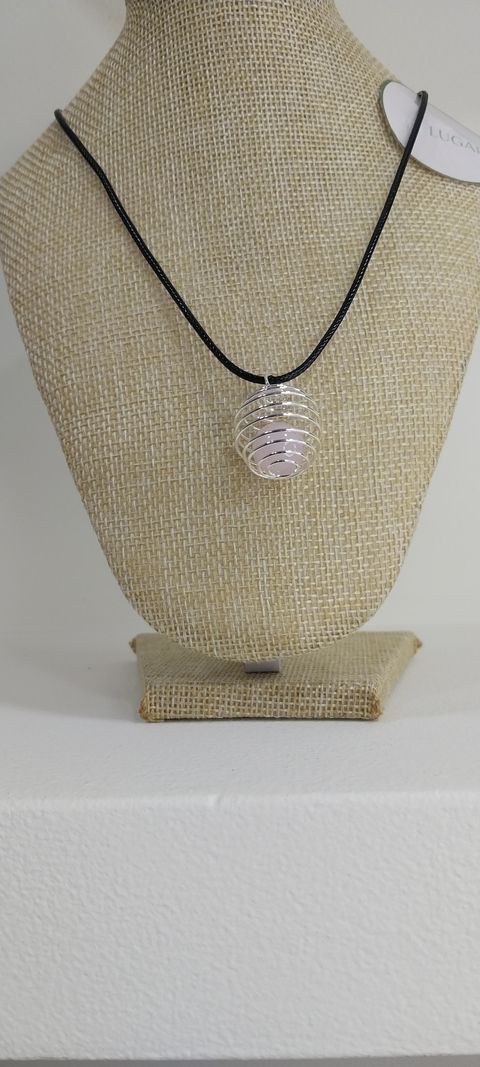 Dije jaula con cordón y piedra de Cuarzo Rosa