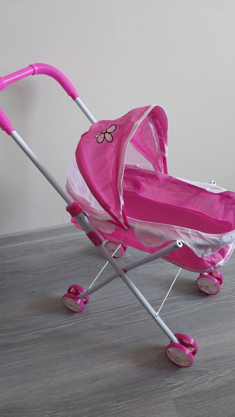 Cochecito metálico para muñecas