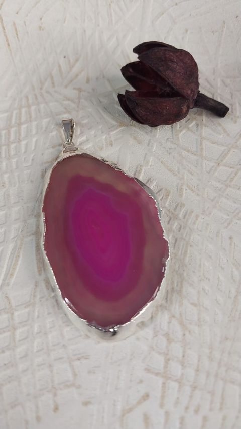 Dije chapa de Ágata rosa  con engarce 