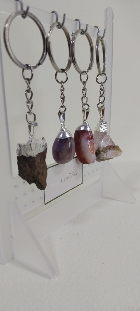 Llaveros diferentes piedras, en bruto y pulidas