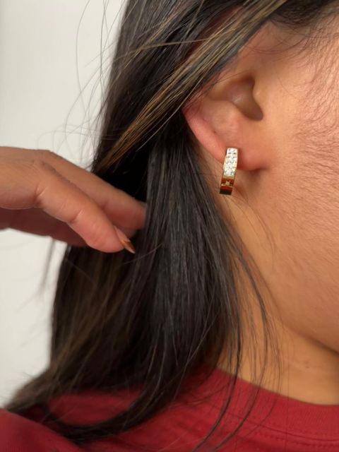 Aros con circonias en dorado