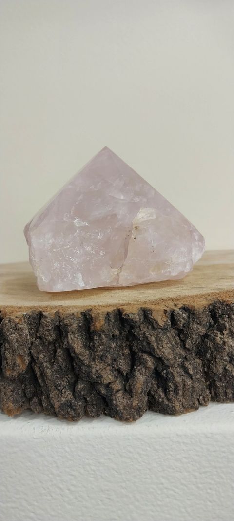 Punta rustica de Cuarzo rosa