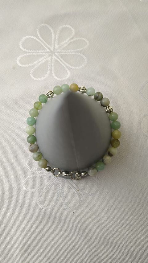 PULSERA EN PIEDRA NATURAL DE AMAZONITA,DIJES Y CIERRE