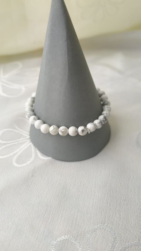 PULSERA DE PIEDRA NATURAL HOWLITA ELASTIZADA