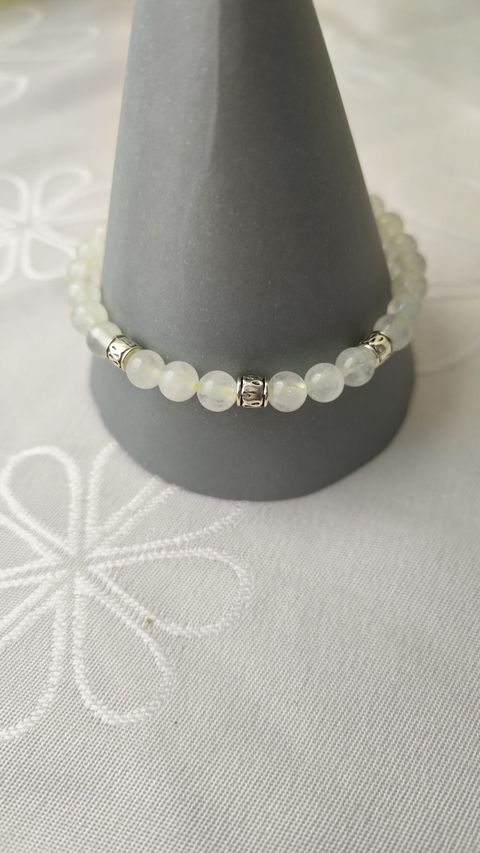 PULSERA DE CUARZO CRISTAL, DIJES METALICOS Y CIERRE