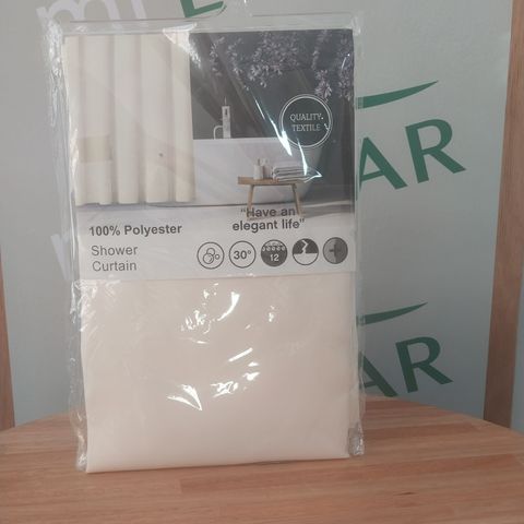 Cortina de tela para ducha.