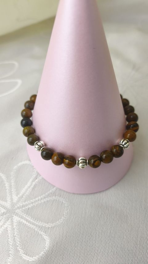 PULSERA EN PIEDRA NATURAL OJO DE TIGRE Y DIJES 