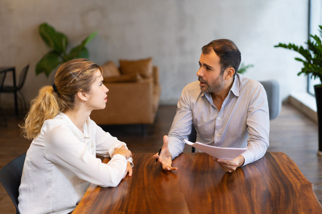 La gestión de la emocionalidad negativa en ambientes laborales: claves para el mando medio