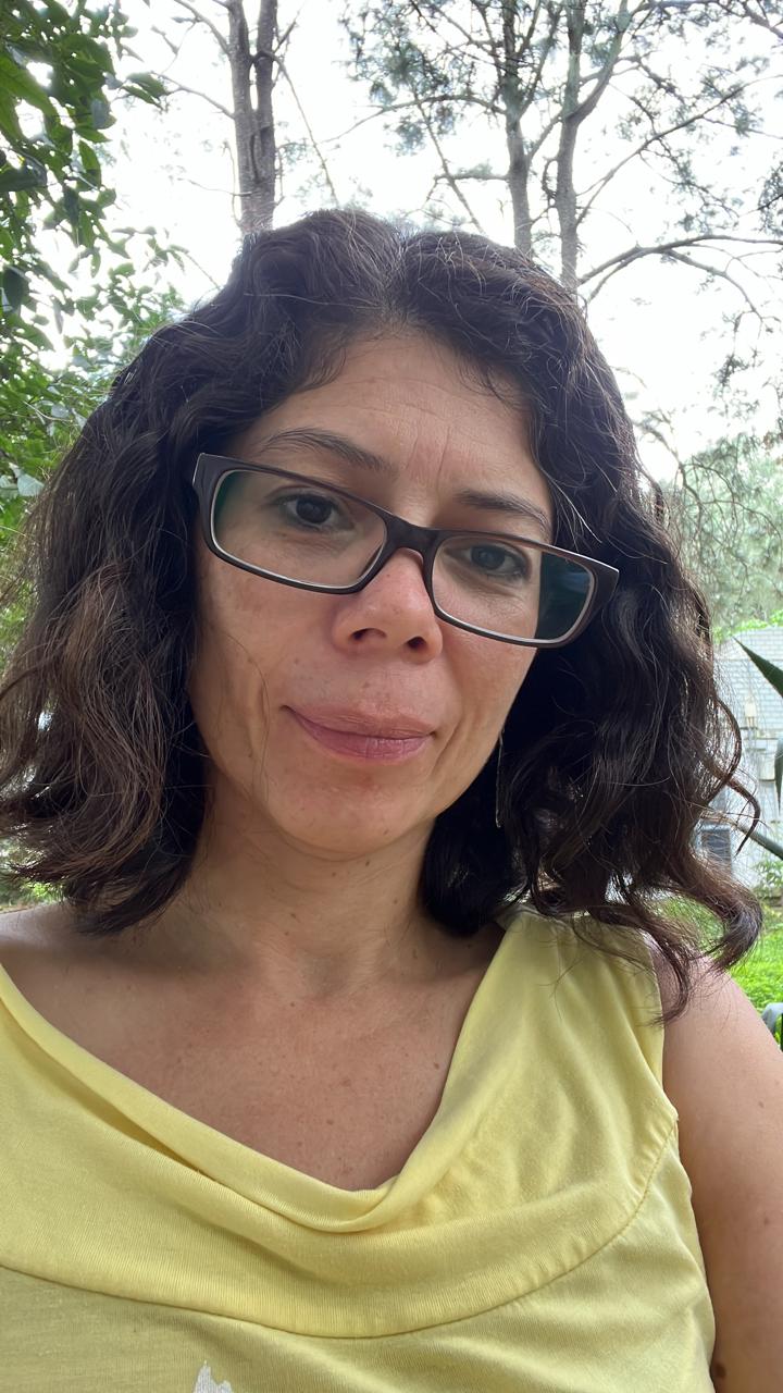 Flor Rodriguez - Bióloga