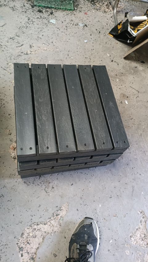 Baldosa de plástico reciclado 