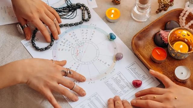 🗺️ Tu Mapa Cósmico Personal: ¿Qué es realmente una Carta Natal?