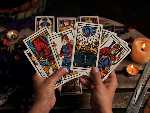 🌈 El Lenguaje Secreto del Color en el Tarot de Marsella