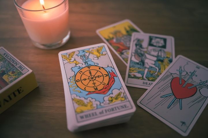 Consulta al Tarot ó Runas 