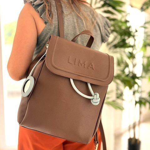 Mochila Lima Urbana con Solapa y Correas Ajustables