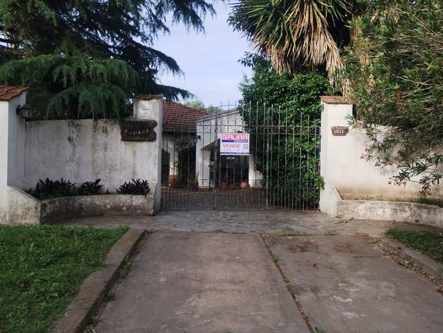 Casa quinta en venta - Comandante Escribano 1611