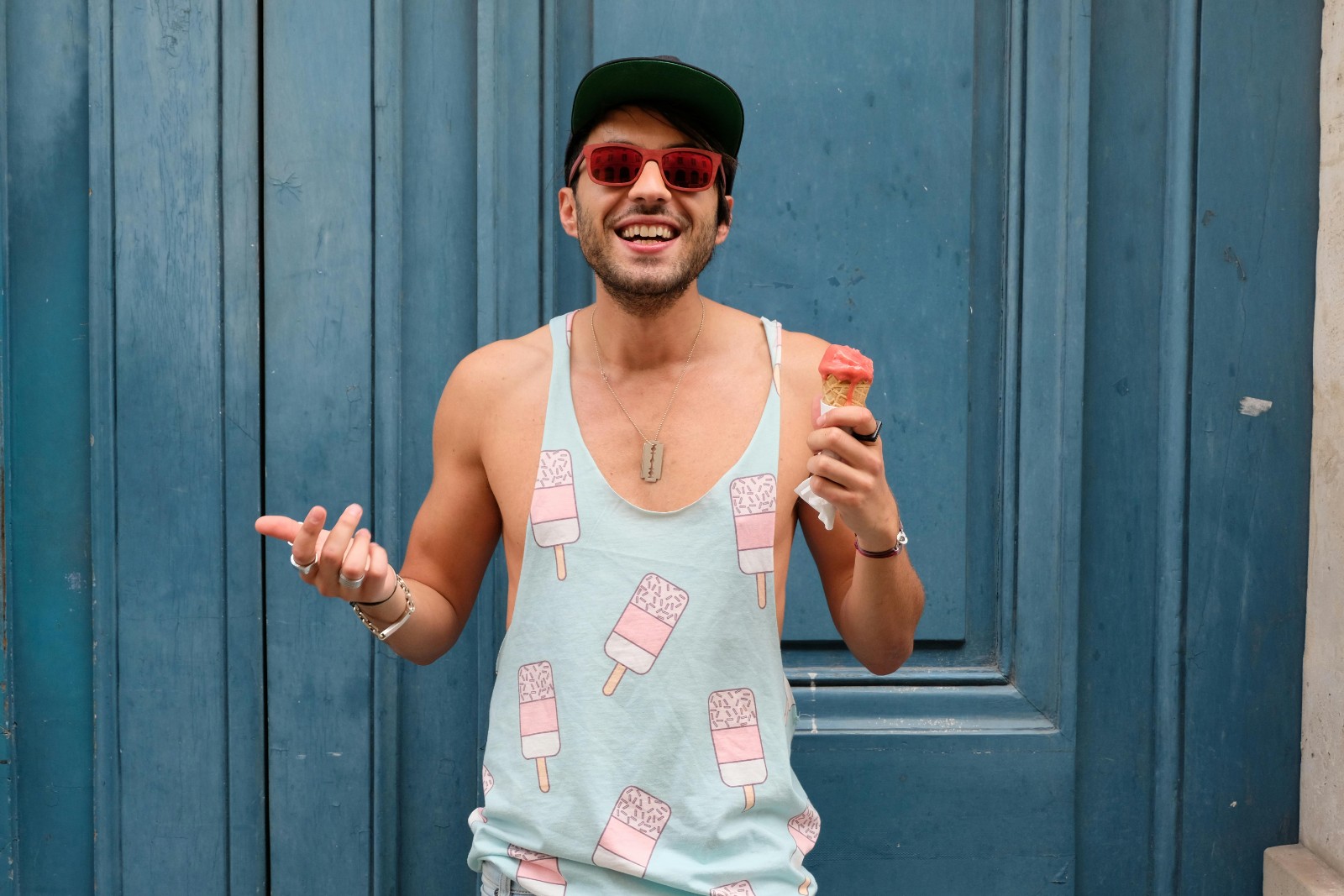 Javier Rossi, Estudiante de marketing