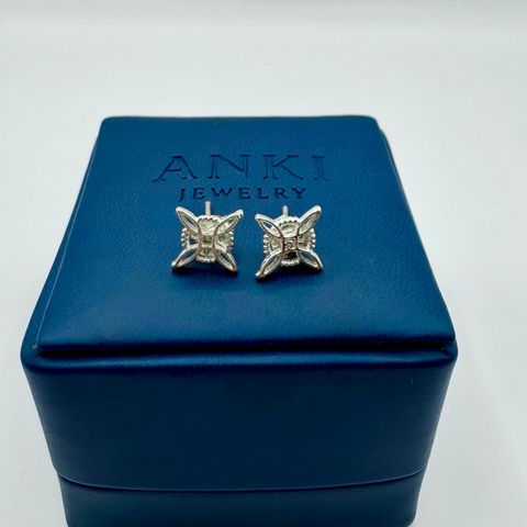 Aretes Nudo de Bruja Mini