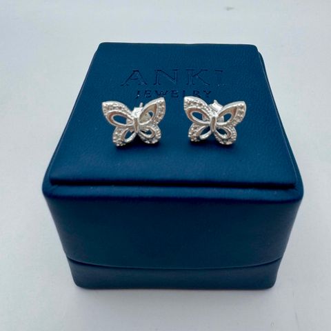 Aretes Mariposa Serena